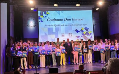 Emanuela Škrobica dobila nagradu Grada Splita za najbolju učenicu OŠ Slatine!
