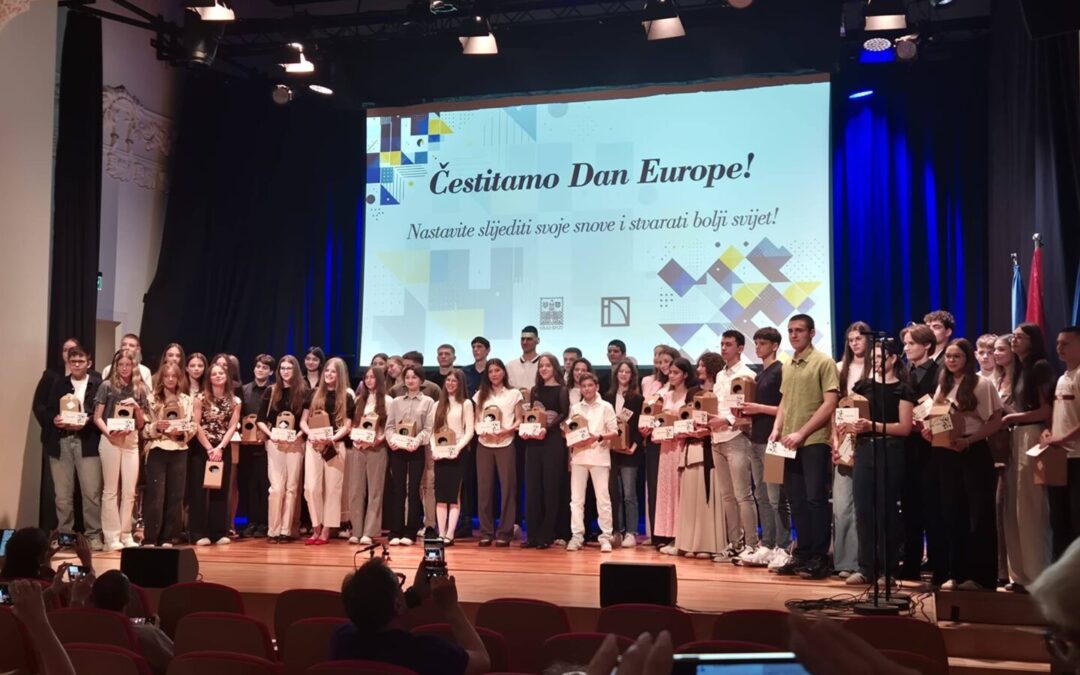 Ponos naše škole na Dan Europe!